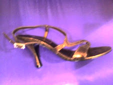 sandalia de lagarto en bronce