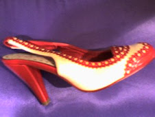 zapato blanco  y rojo pvp 6€