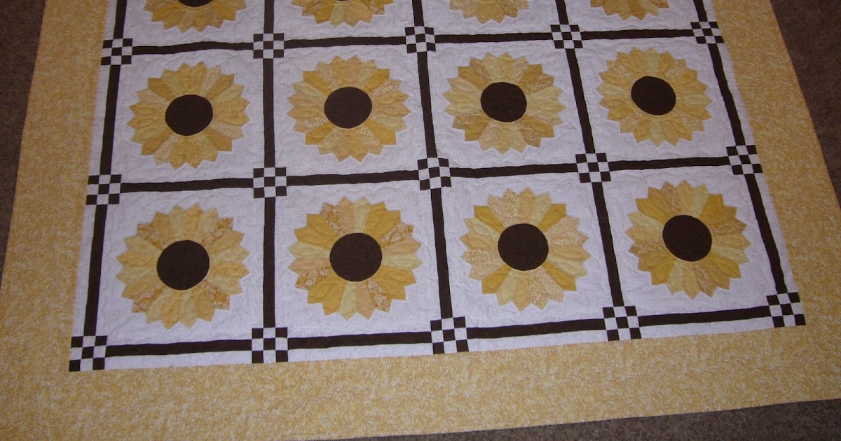 THE QUILTED PINEAPPLE Forever Sunflowers