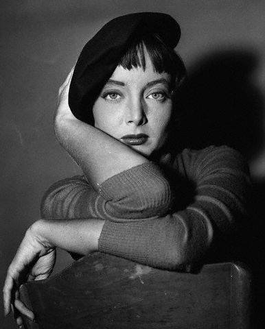 carolynjones32.JPG.