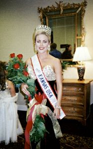 Amanda Carraway Poses for Playboy - funtastic search