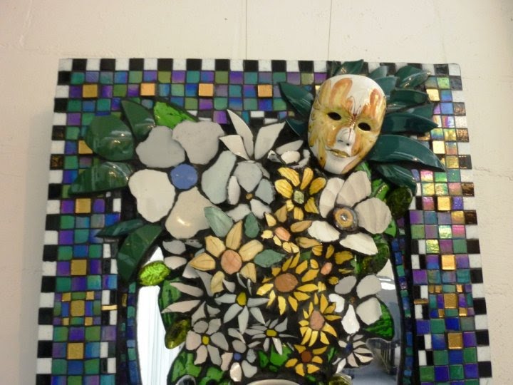 Mosaic Art in Australia Mosaic Artist / Teacher Sandy Robertson