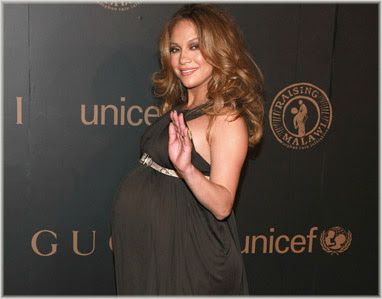 Jennifer Lopez Gives Birth To Twins