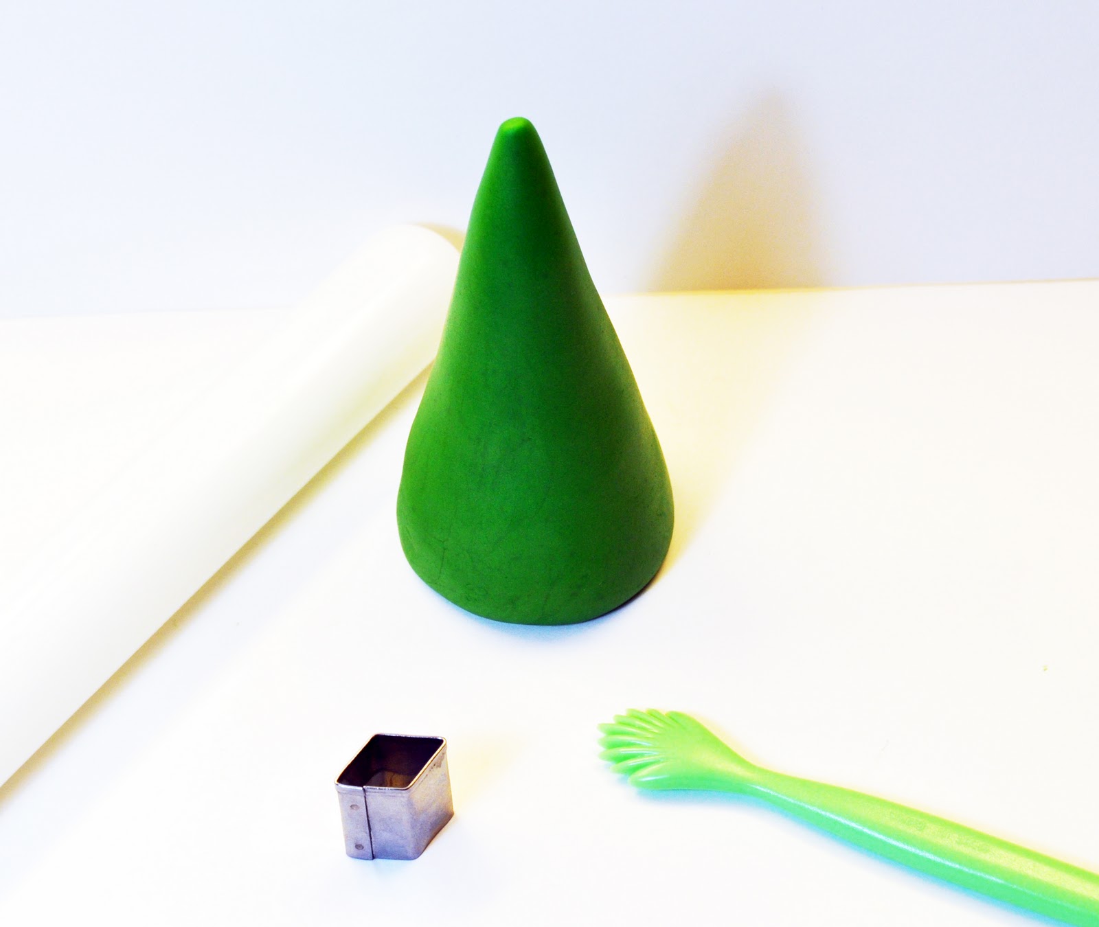 Judy's Cakes Christmas Tree Tutorial 4