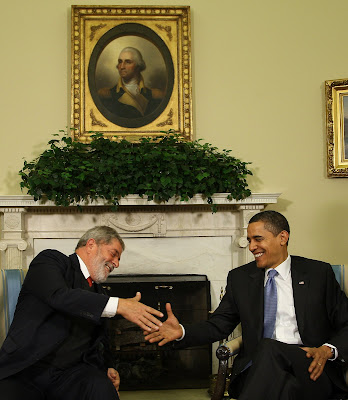 http://4.bp.blogspot.com/_O6qM4ekEjlQ/SeePDpbc6tI/AAAAAAAABCc/s_tHHJ-Z_mI/s400/lula_obama2.jpg