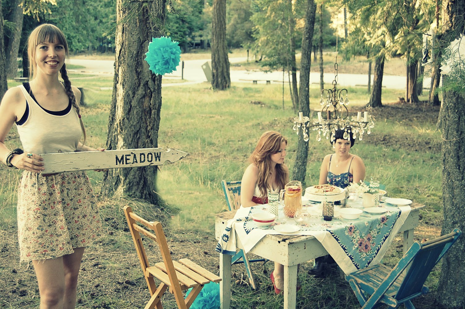 Vintage Tablecloth Wedding