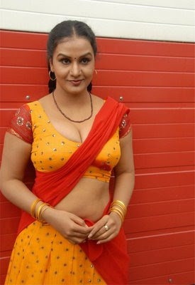 Chennai Sexy Telugu Aunty Hottest Telugu Sex Actress Apoorva Boops