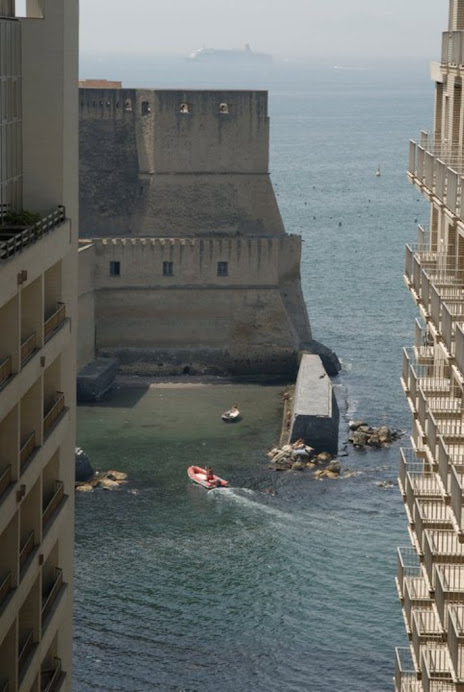 è proprio sul monte Echia che è stata fondata Parthenope,