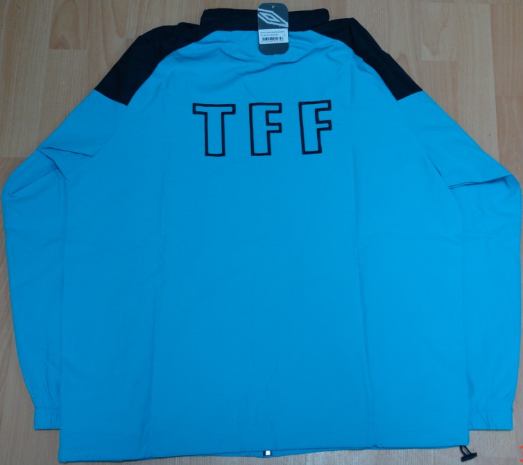 [Umbro+Eşofman+arka.jpg]