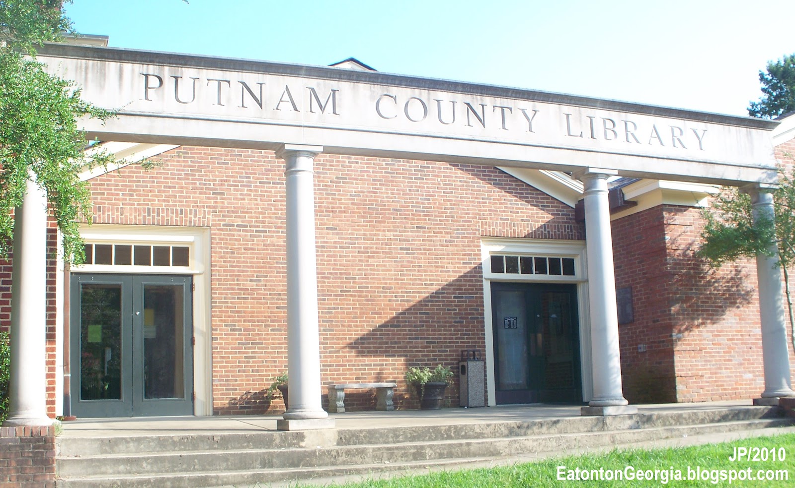 EATONTON Putnam Co. Restaurant Dr.Hospital Bank Church Attorney