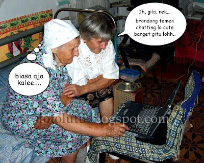 Kumpulan Foto Lucu: Nenek-Nenek Centil