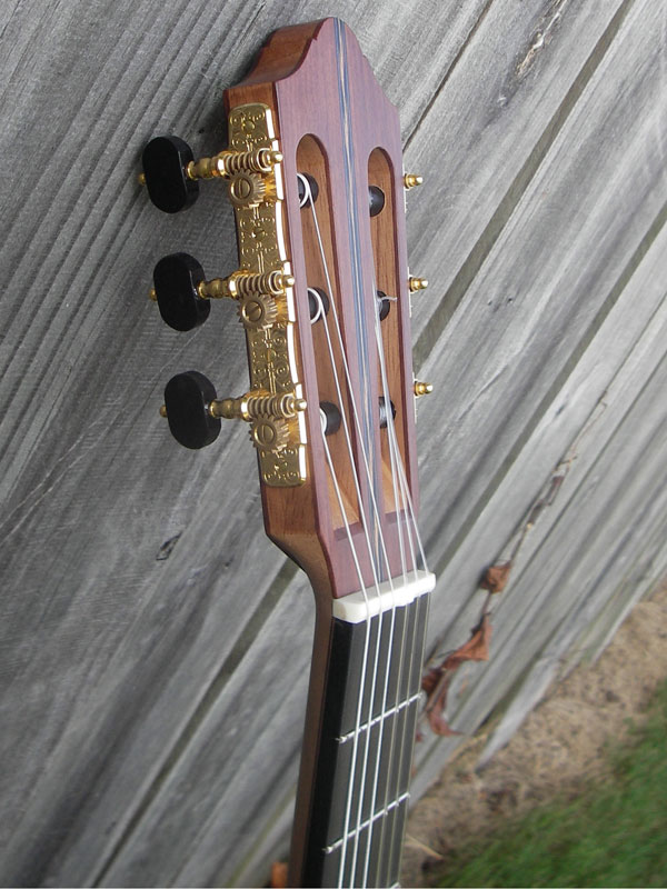 More pictures of my Kris Guitar! The Official site of