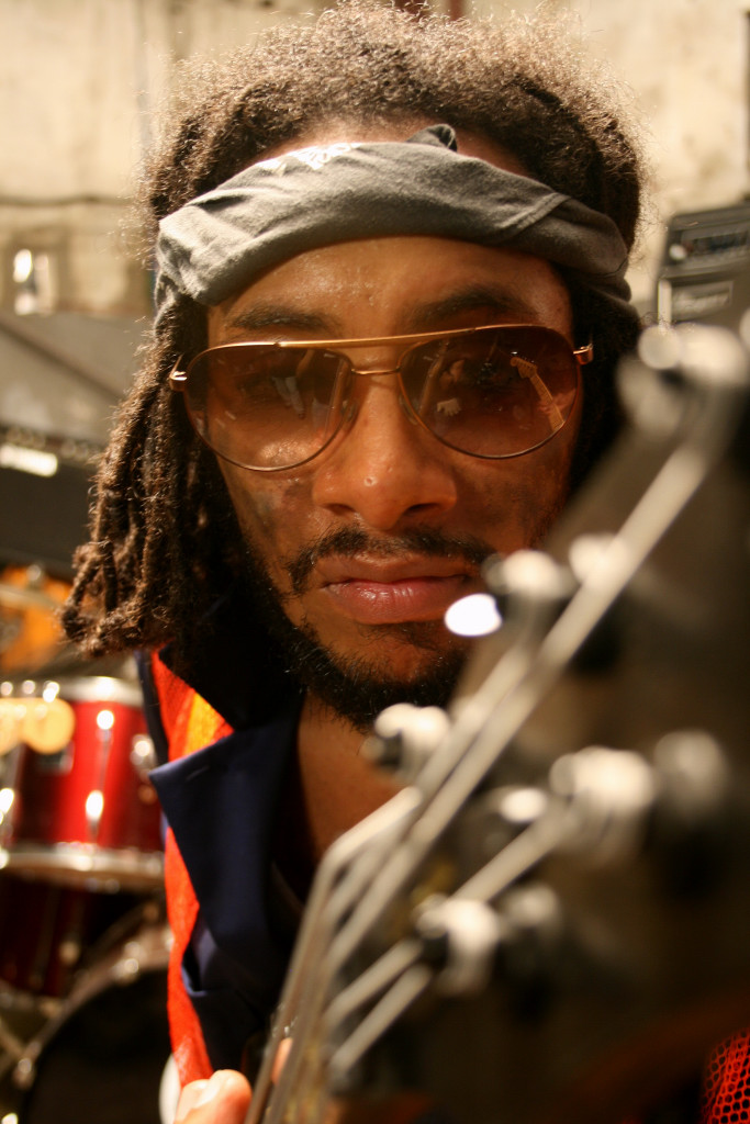 [Colin+-+Hammer+video.jpg]