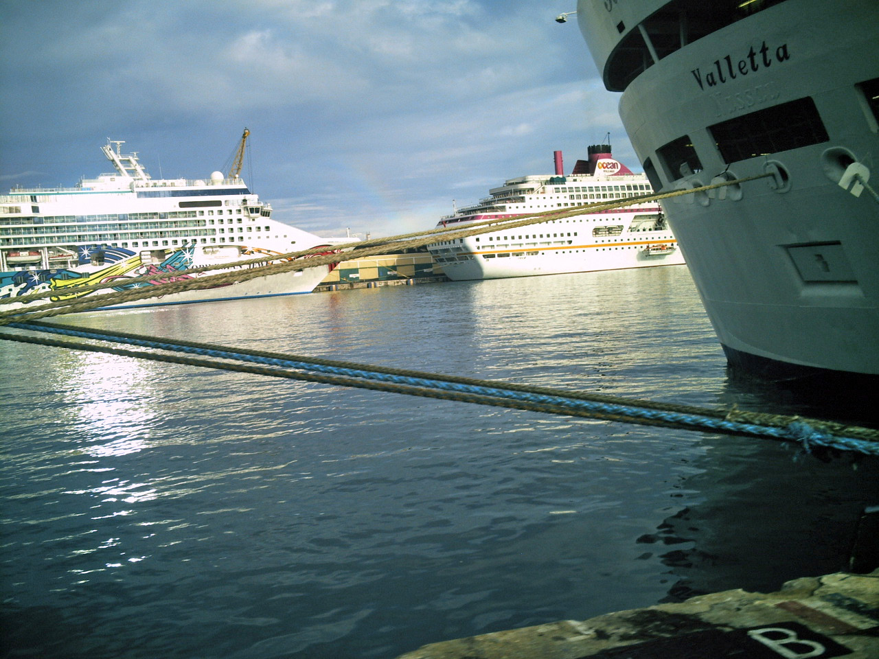 [Cruise-17.JPG]