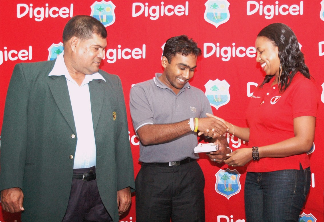 [Chetram+Singh+with+Digicel+welcome+Mahela+Jayawardene.JPG]
