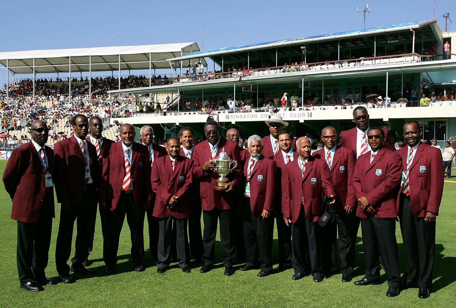 [Former+WI+players+honoured+7.jpg]