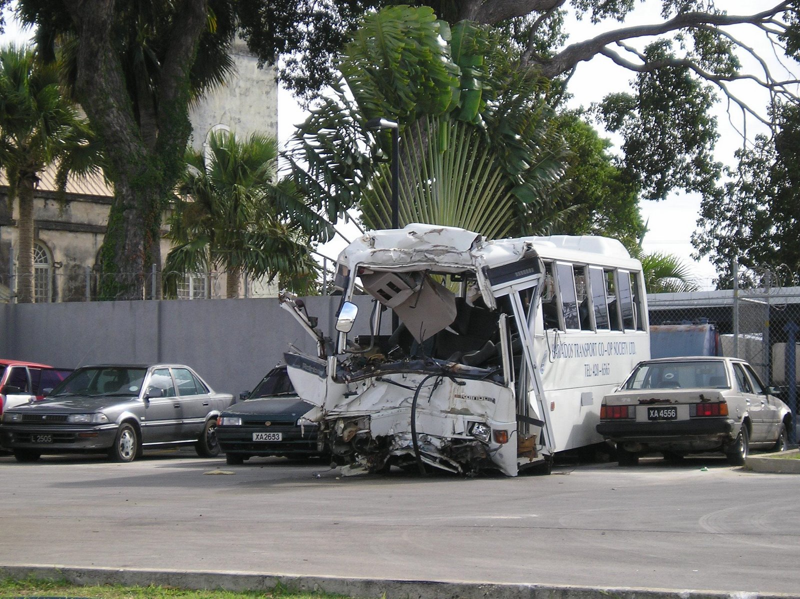 [Bim_bus-stjosephwreck.jpg]