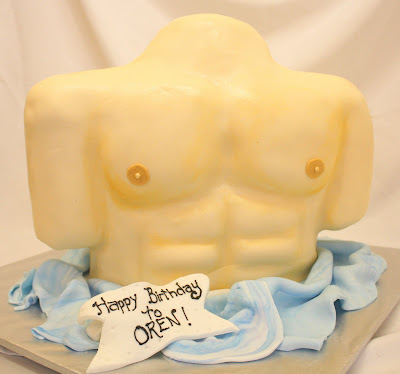With a few cake implants I was able to give him a super 6 pack