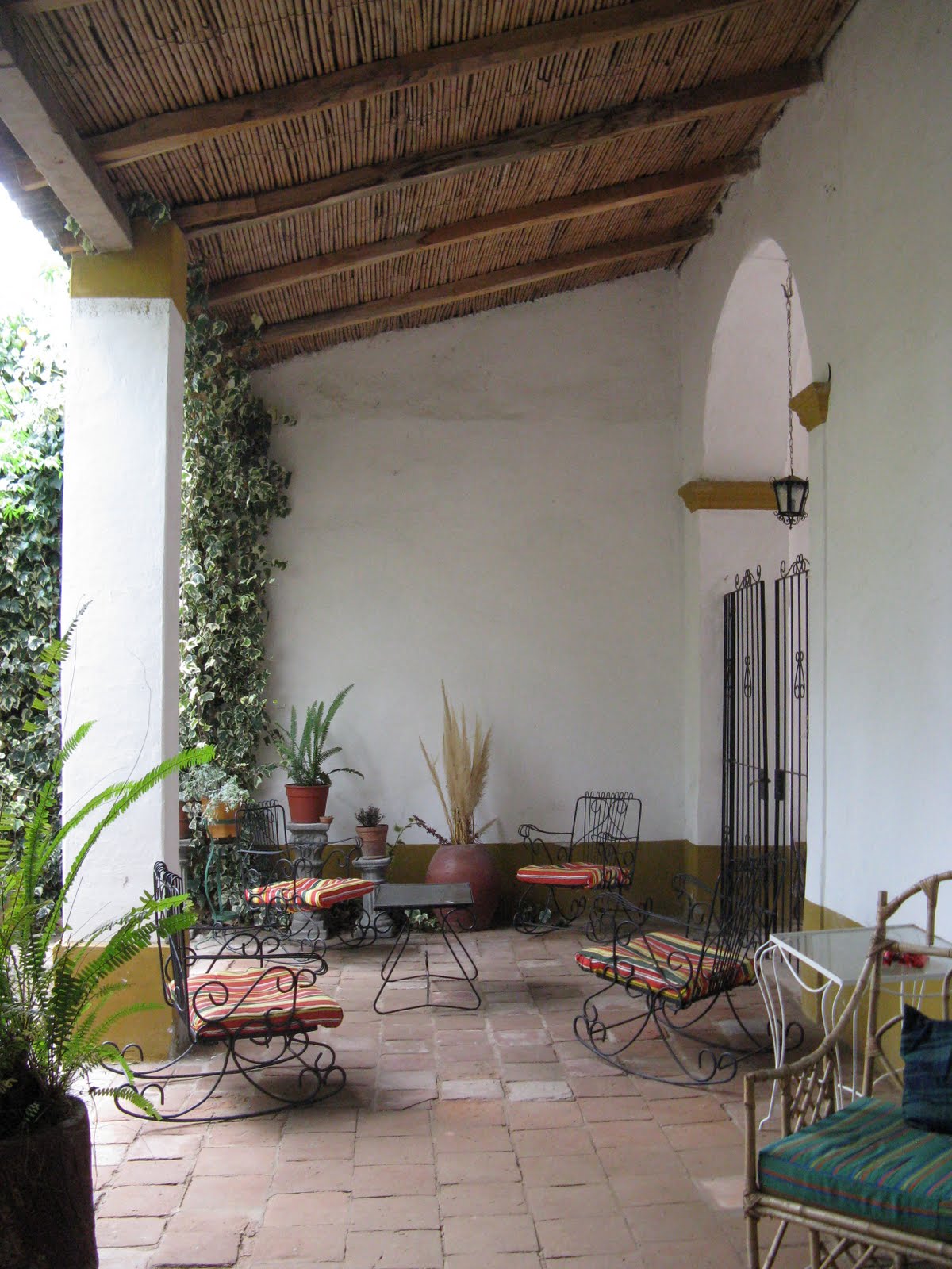 Grupo Redecorate CASA EN LOS VALLES CALCHAQUIES (1852) Grupo Redecorate CASA EN LOS VALLES CALCHAQUIES (1852)