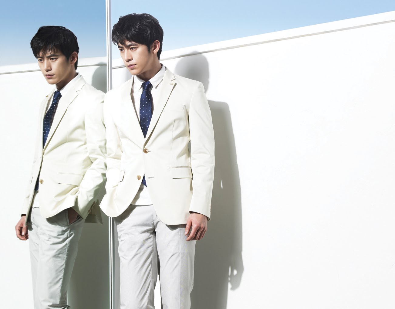 [Comodo+Sqaure+Spring+Summer+2010+03.jpg]