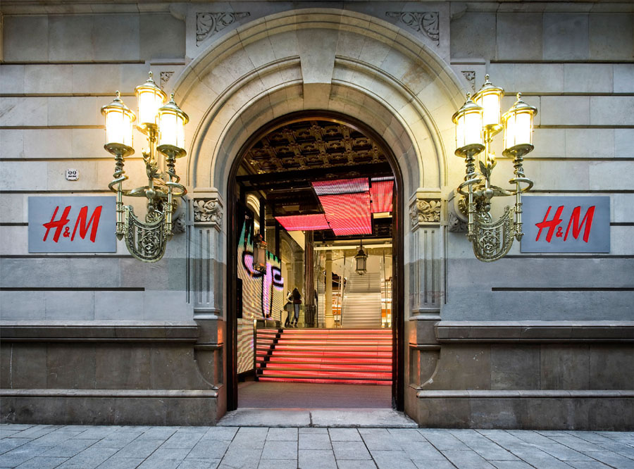 [H&M+Store+Barcelona+01.JPG]