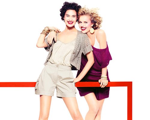 [H&M+Eva+Herzigova,+Shalom+Harlow+03.JPG]