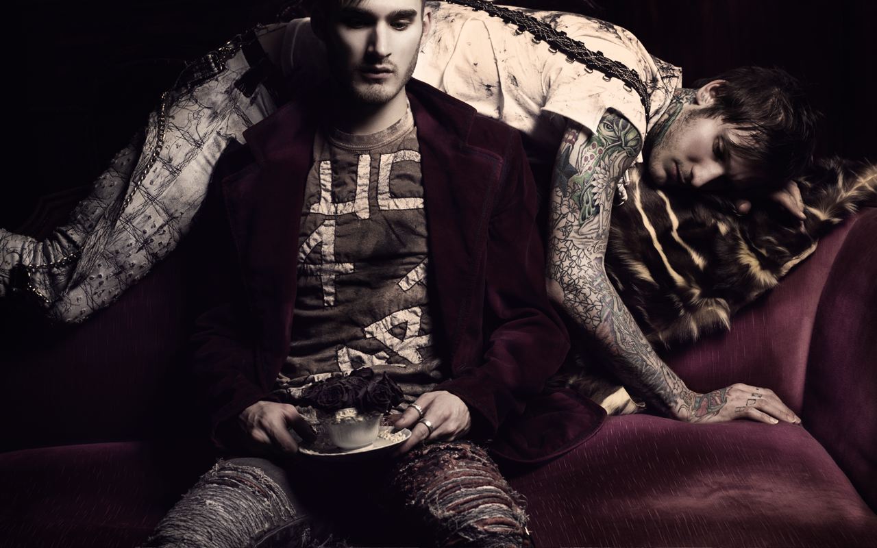 [Jonathan+Kroppmann+by+Jason+Eric+Hardwick+03.JPG]