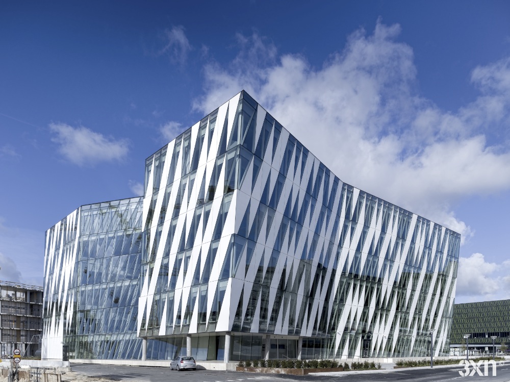 [Saxo+Bank+by+3XN+01.JPG]