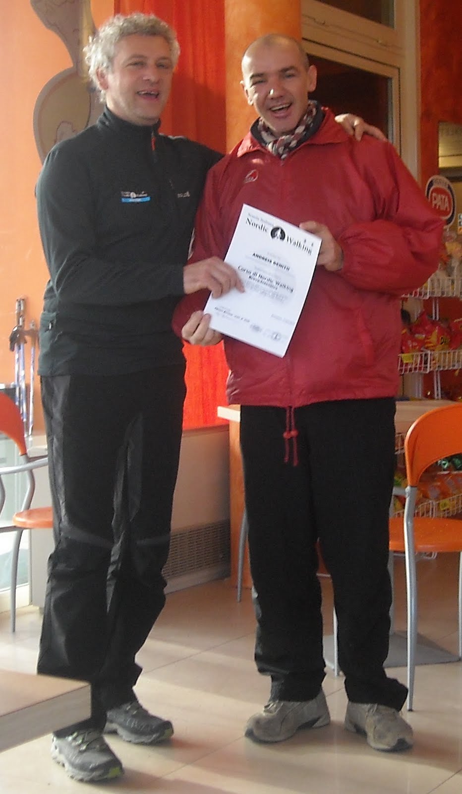 [Benito+Diploma.JPG]