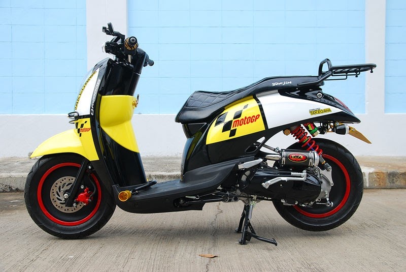 Modifikasi Motor Matic MODIFIKASI HONDA SCOOPY STYLE RACING