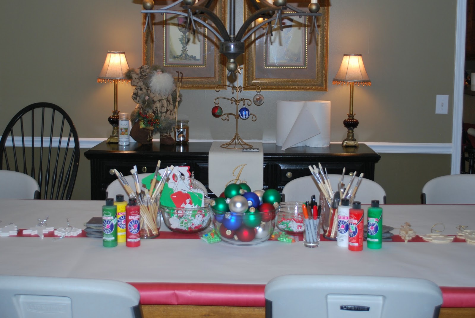 Keeping Up with The Joneses: Katie Anne's Christmas Craft Party!