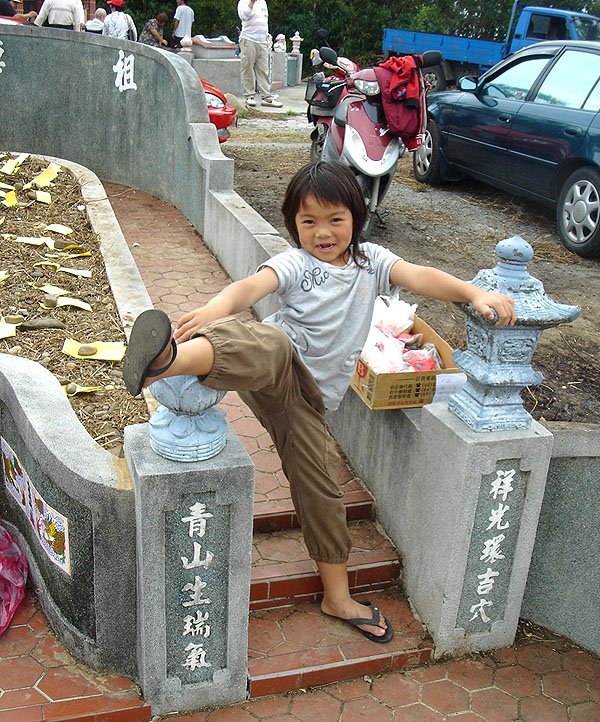 tombsweeping in hengchun
