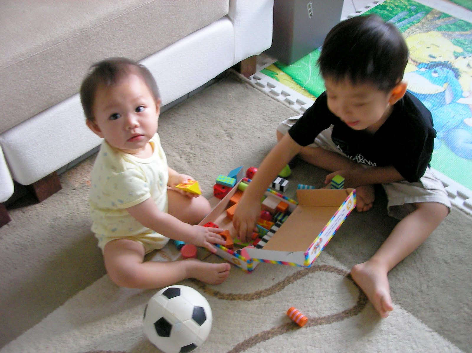 [playtime+buddies.jpg]