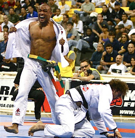 Lutador de Santos vence Brasileiro de Jiu-Jitsu e busca o bi mundial