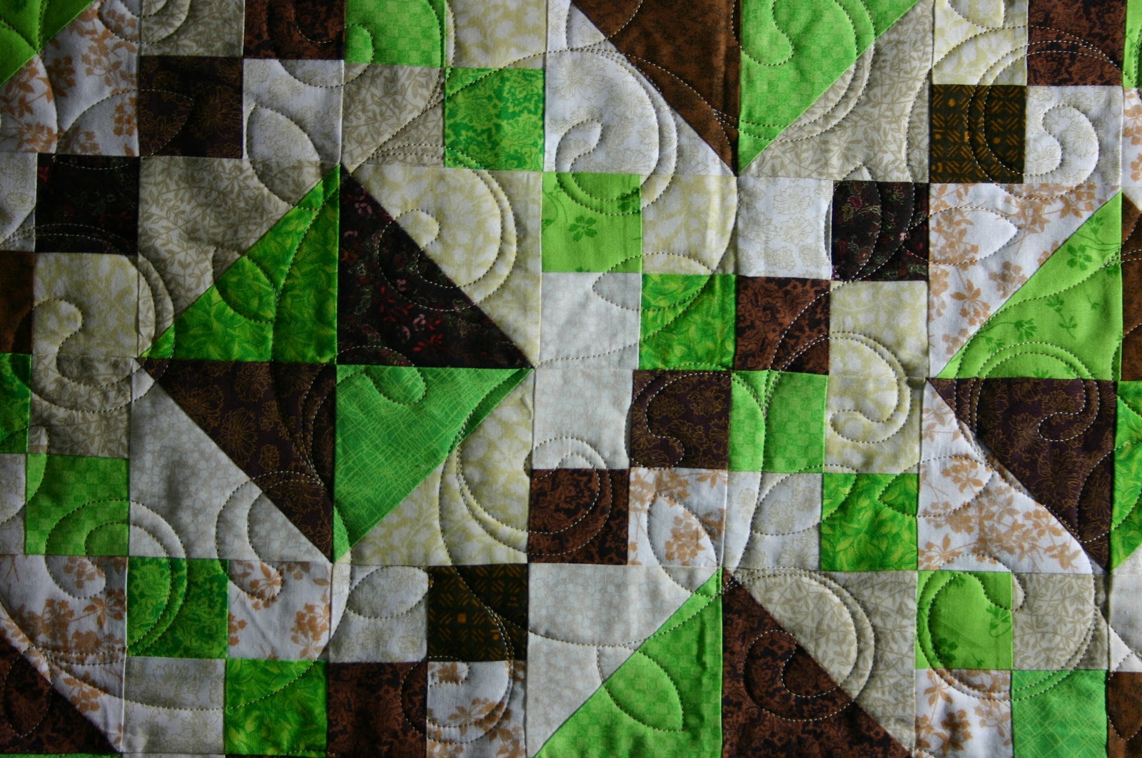 Three Bears Quilting Margaret's Green and Brown Quilt is Finished!