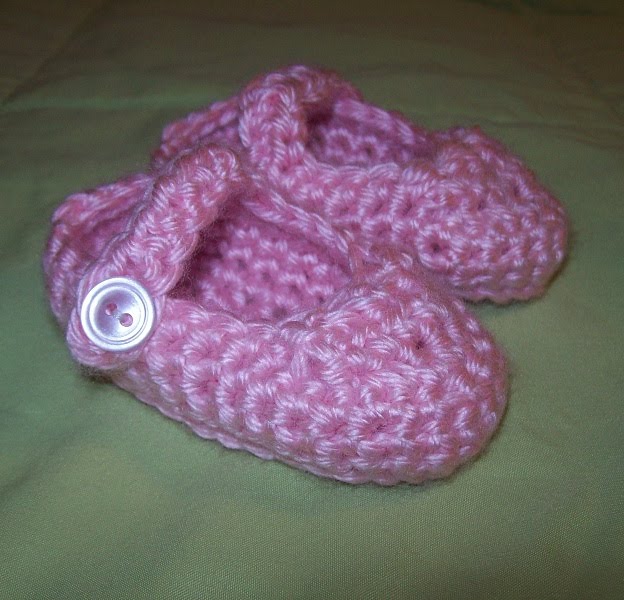 [CrochetedBooties_Girl_MaryJane_Pink1.JPG]