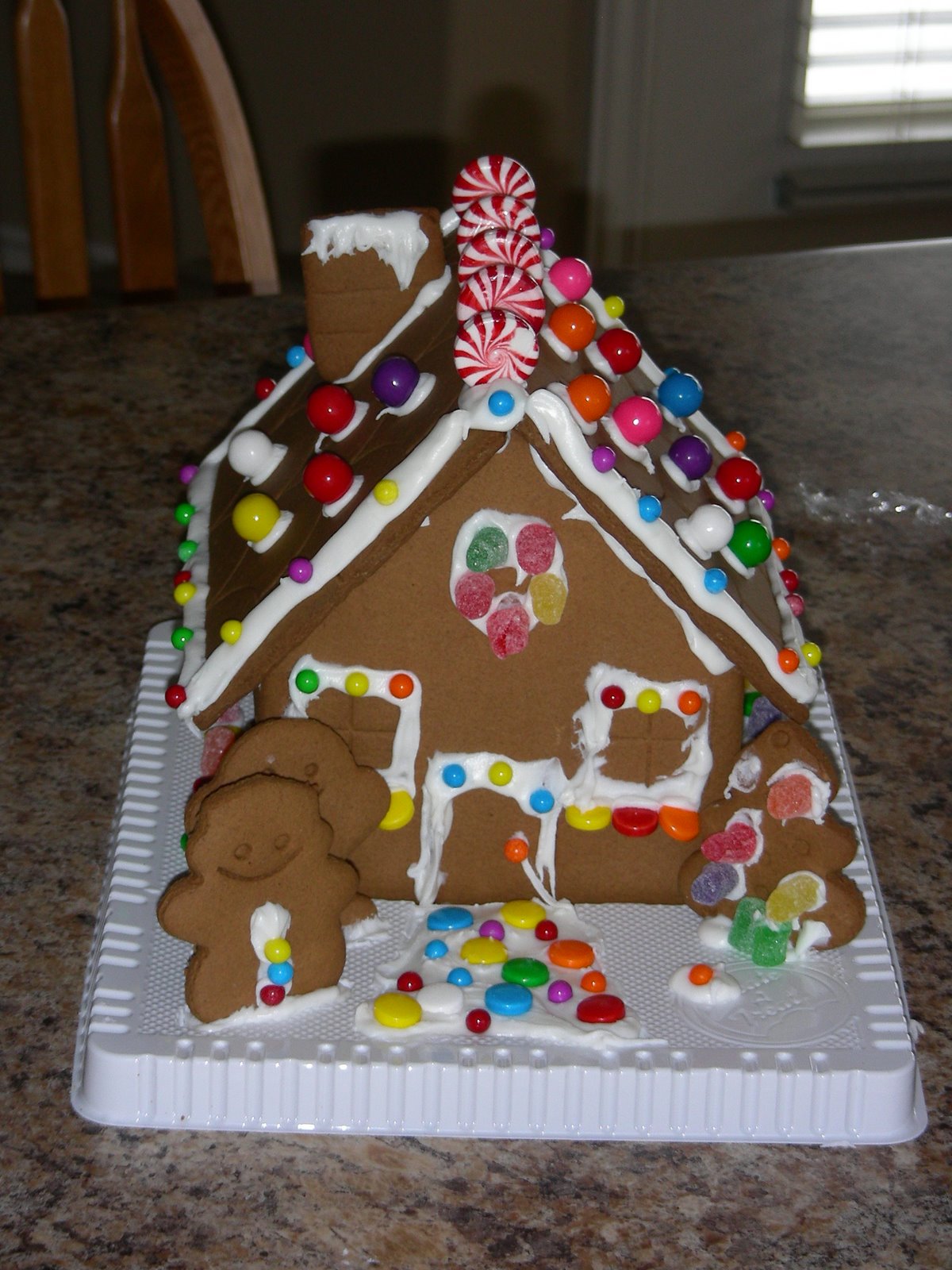 [gingerbread+house.JPG]