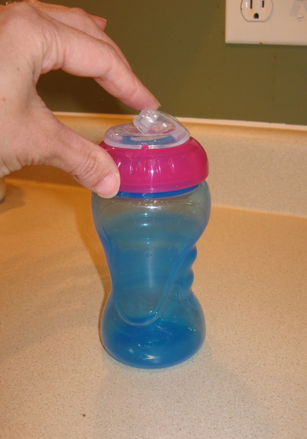 nuby sippy cup with bottle nipple