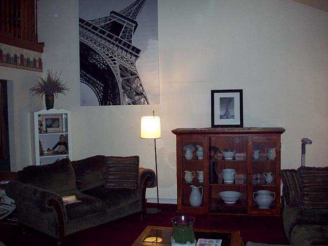[LivingRoom1.jpg]