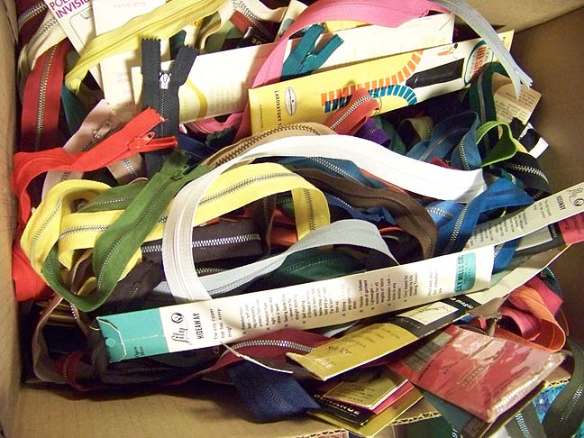 [RS-Box_Zippers.jpg]