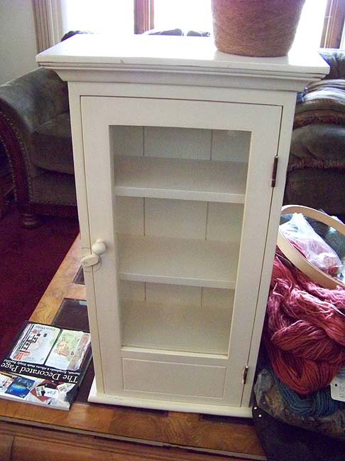 [RS-wht_cabinet.jpg]