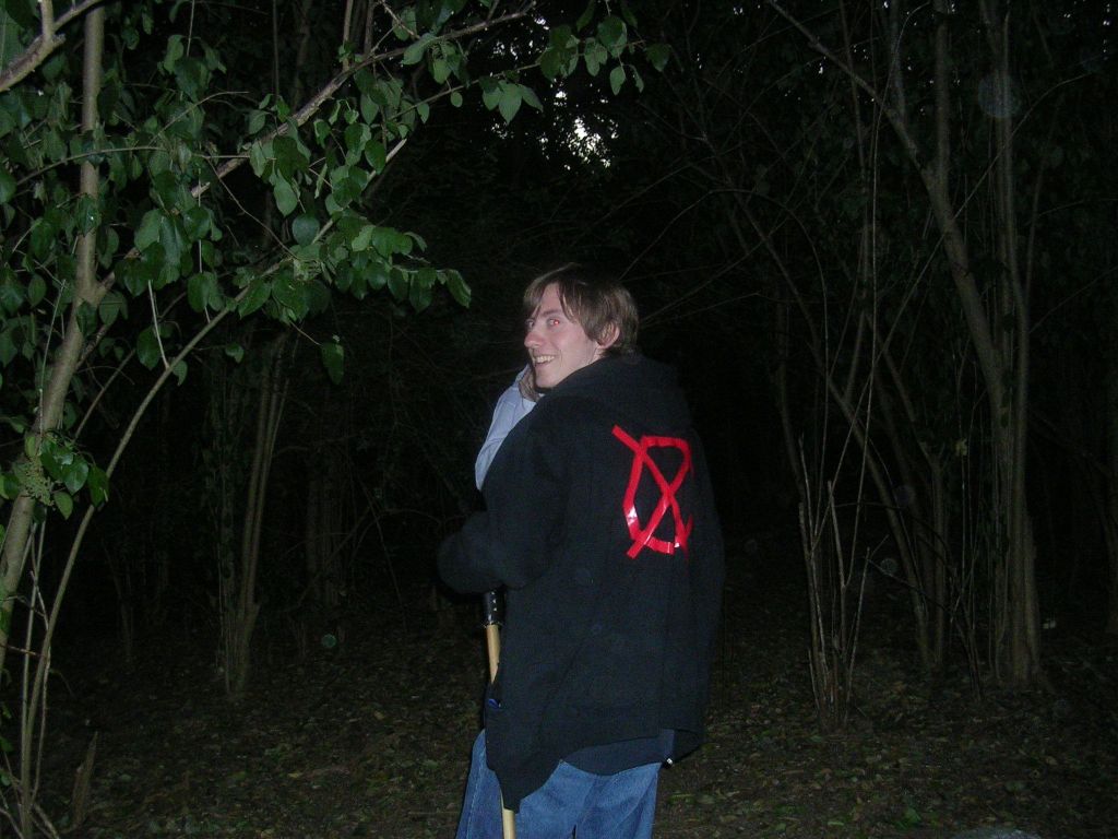 http://4.bp.blogspot.com/_P9ZrszL2cCQ/TNHN48rVjuI/AAAAAAAAACI/--w2Jb9EGU8/s1600/Slender%2BMan%2BHunt%2B046-1.jpg