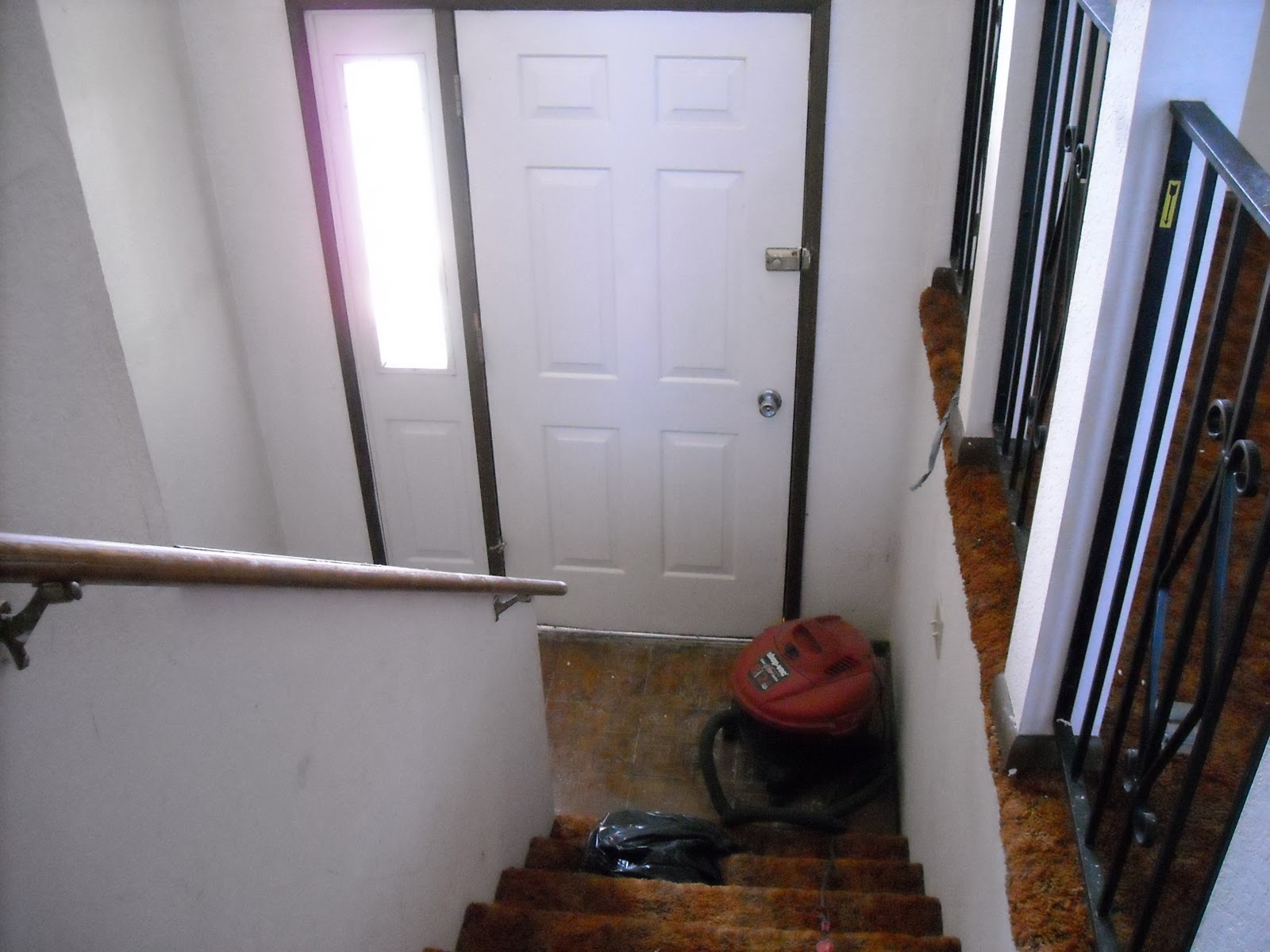 Keep home simple: our split level fixer upper