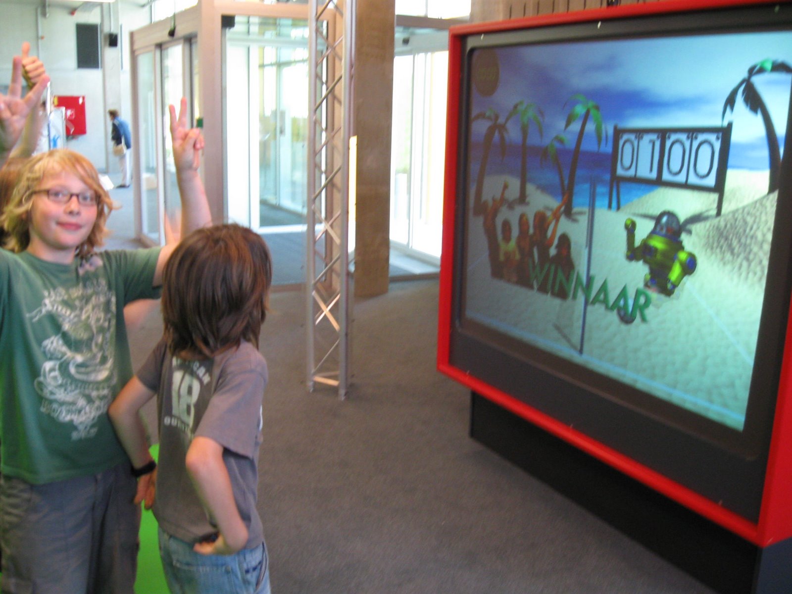 [Schoolreis+Planckendael+&+Technopolis+039.JPG]