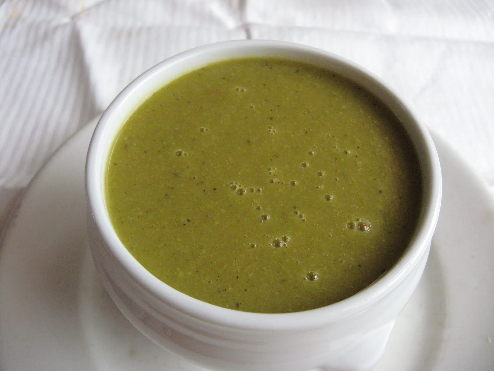 she's in the kitchen split pea soup with ham, vegetables and herbs