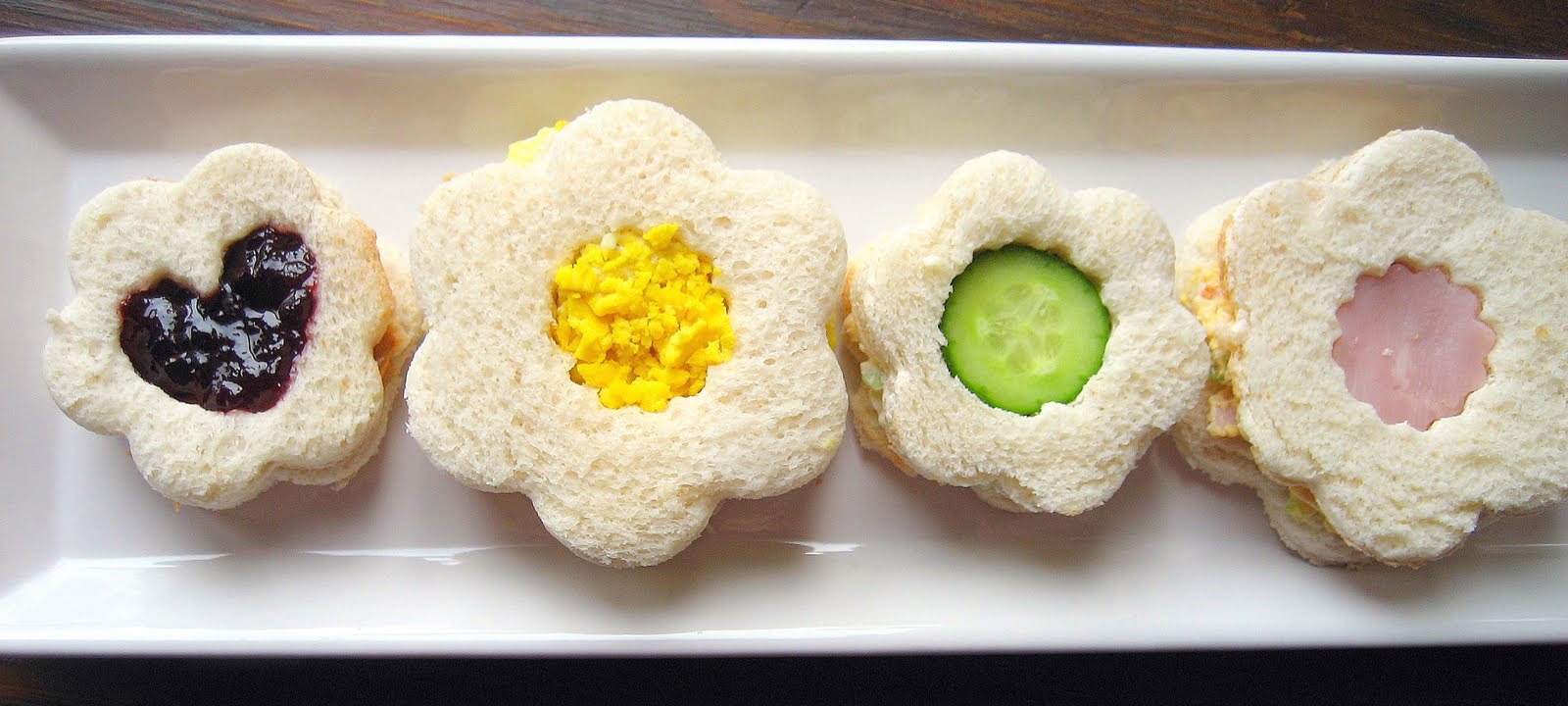 [tea+sandwiches,+scones+056.JPG]