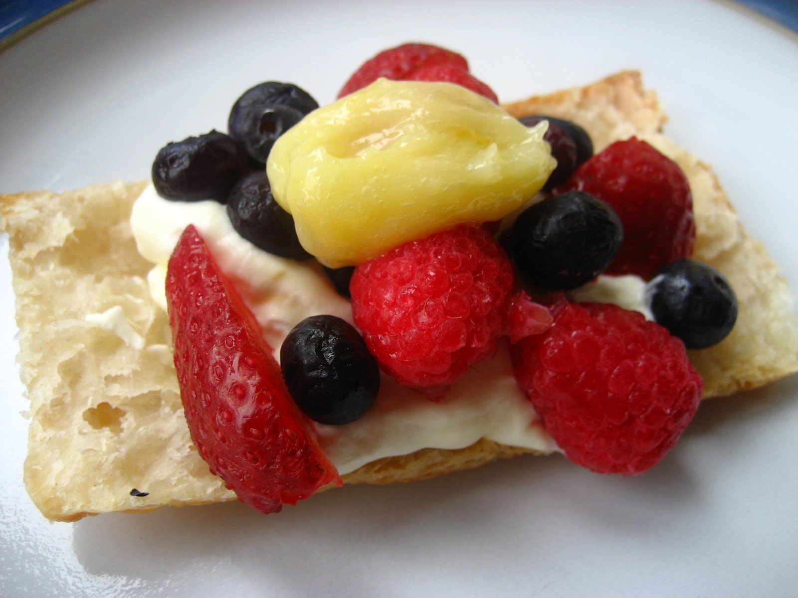 [summer+fruit+dessert+015.JPG]