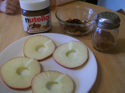 Serving Pink Lemonade: Apple Wreaths