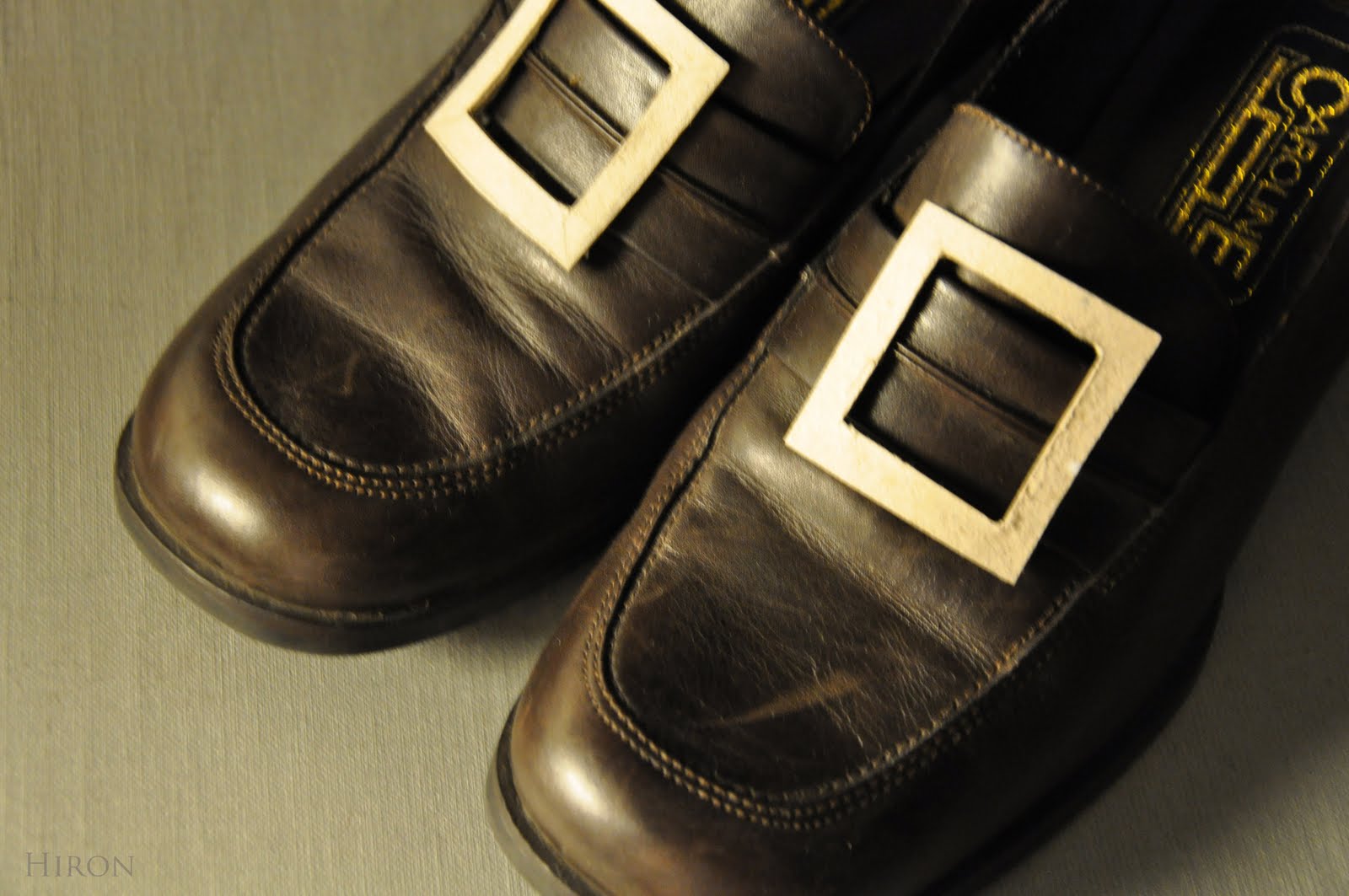 Casualty Cosplay Tutorial Detachable buckles for shoes