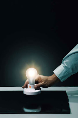 Wireless Electricity Is Here (Seriously) science news photo1 Wireless Electricity Is Here (Seriously)